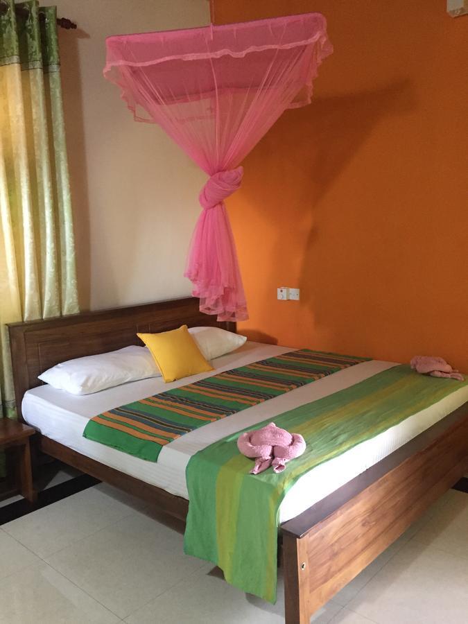 Bee Nest Bed & Breakfast Negombo Eksteriør bilde