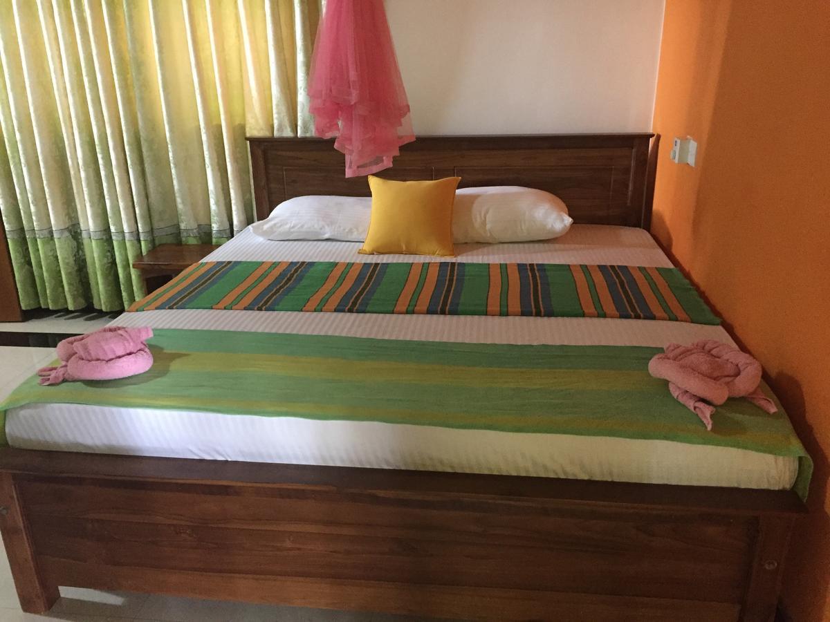 Bee Nest Bed & Breakfast Negombo Eksteriør bilde